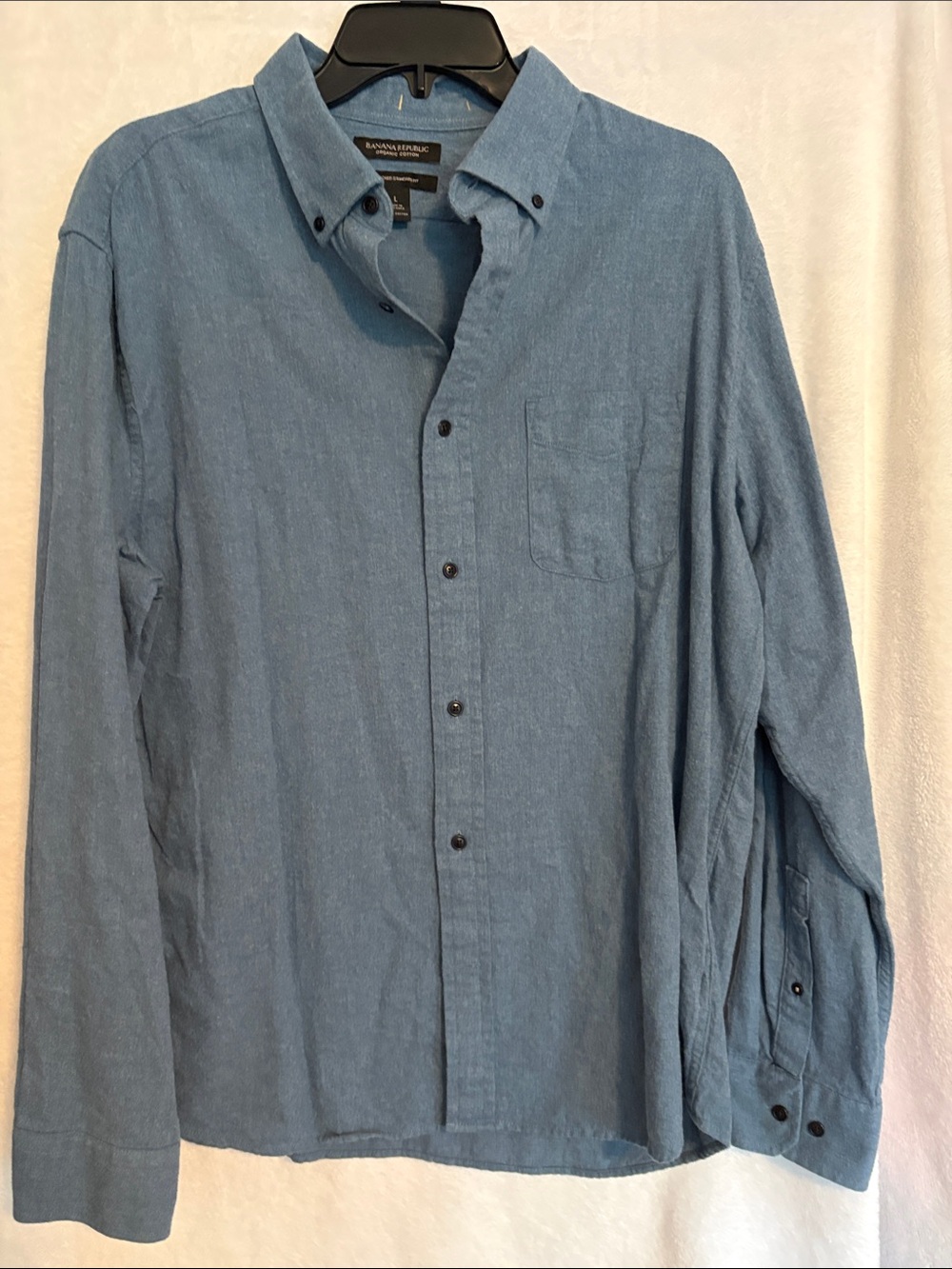 Banana Republic Men's Blue Button-Down Shirt